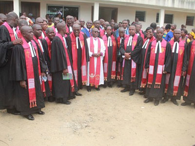 L EGLISE METHODISTE UNIE VA ACCEPTER L HOMOSEXUALITE ET PRATIQUER LE MARIAG